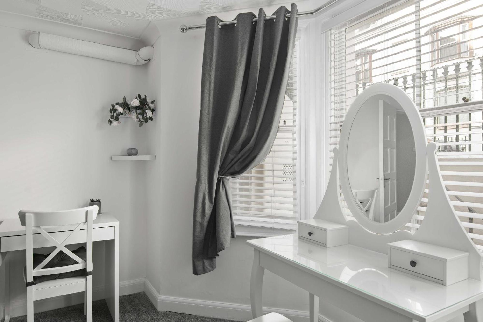 The Roost Group - Stylish Apartments グレーブゼンド 部屋 写真